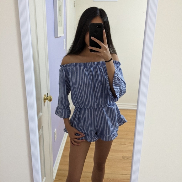 Stripped flounce ruffle off the shoulder romper - Picture 2 of 2